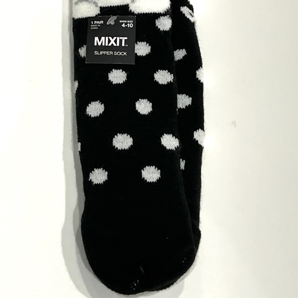 Mixit fuzzy bunny slipper socks - Picture 4 of 9